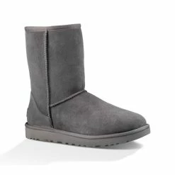 Ugg Women's Classic Short II Boot