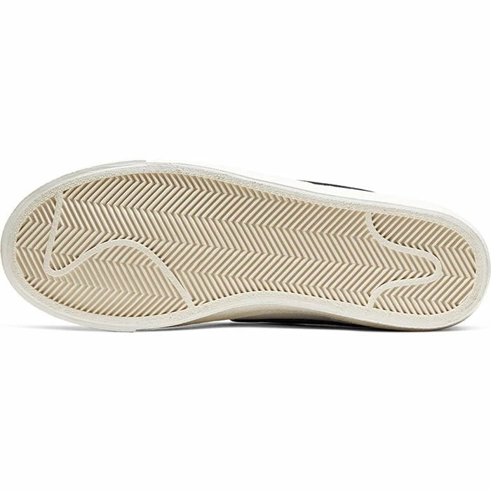 Nike Women's Blazer Mid '77 Vintage Shoe - Image 4