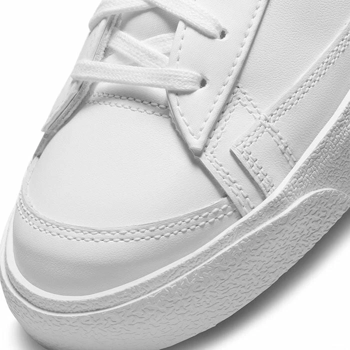 Nike Women's Blazer Low '77 Shoe - Image 5