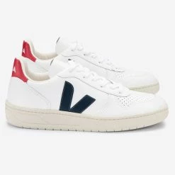 Veja Unisex V-10 Leather Sneaker