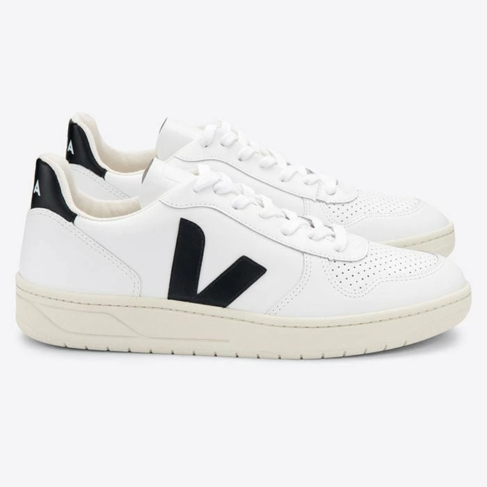 Veja Unisex V-10 Leather Sneaker