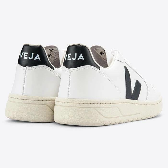 Veja Unisex V-10 Leather Sneaker - Image 2
