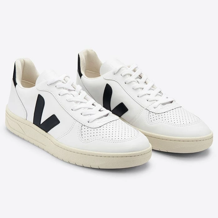 Veja Unisex V-10 Leather Sneaker - Image 3