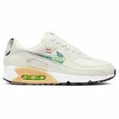 Nike Women's Air Max 90 SE Shoe