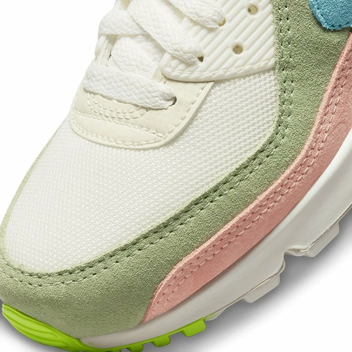 Nike Women's Air Max 90 Shoe - Image 7