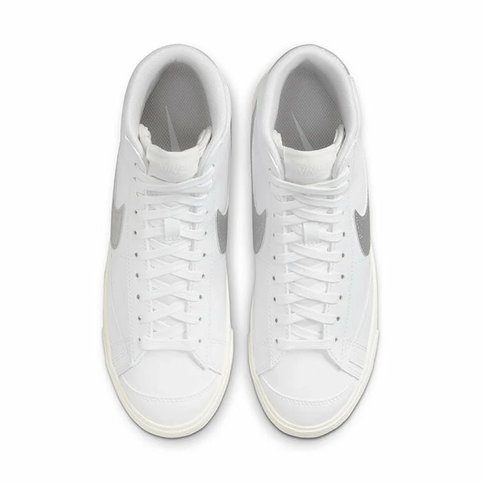Nike Women's Blazer Mid '77 ESS Shoe - Image 4