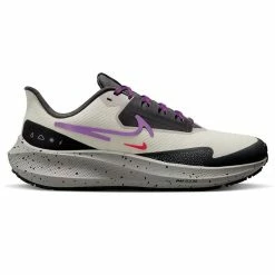 Nike Women's Air Zoom Pegasus 39 Shield Running Shoe