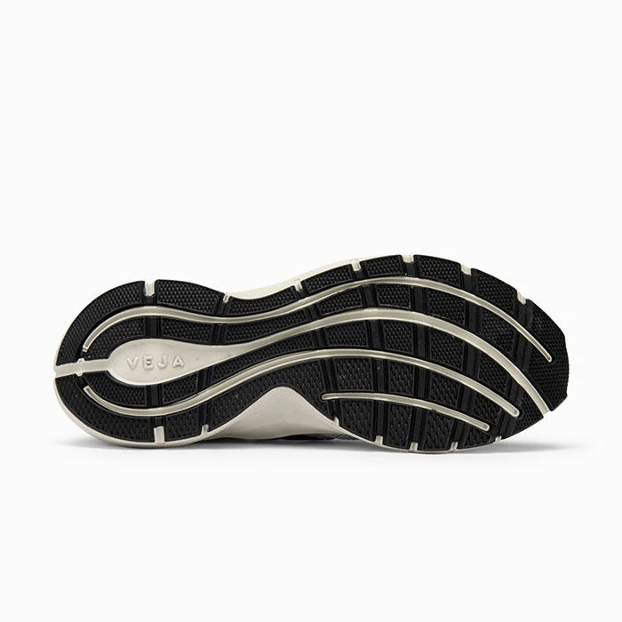 Veja Women's Marlin V-Knit Running Shoe - Image 4