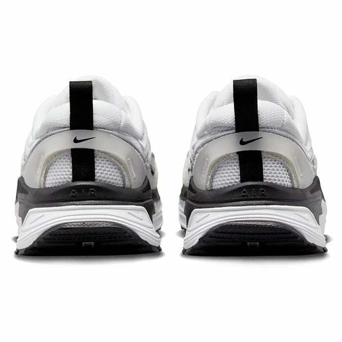 Nike Women's Air Max Bliss Shoe - Image 2